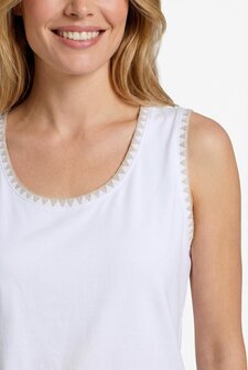 C&amp;S Tale top off white