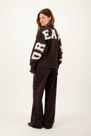 Zusss sweater met tekst bruin/zand