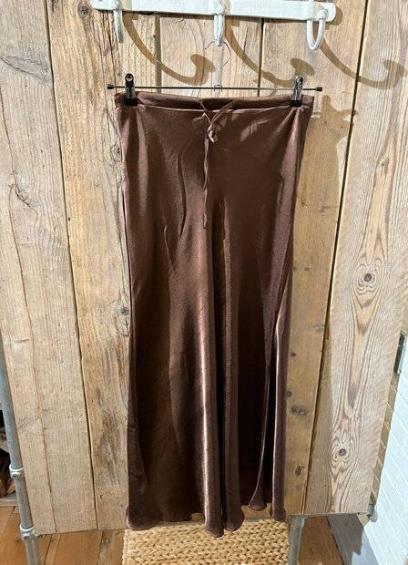 Azzurro  rok  bruin 