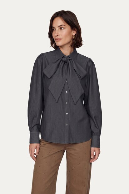 C&amp;S Lissa blouse  denim black