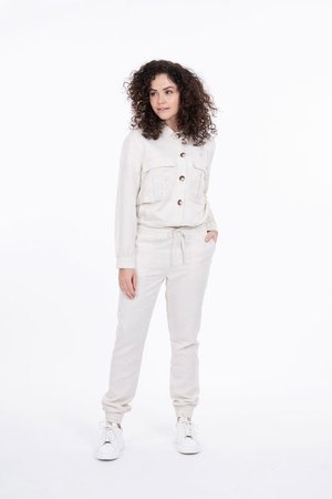 Broek met zakken zand
